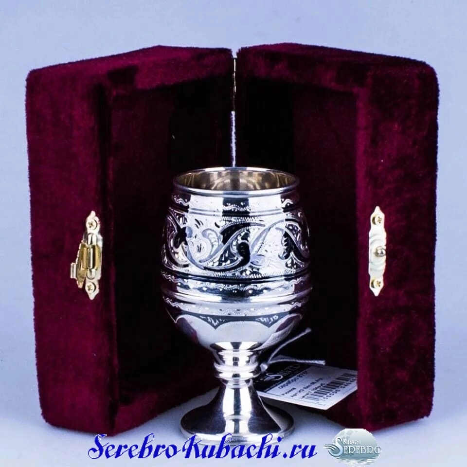 бокал для вина серебро
