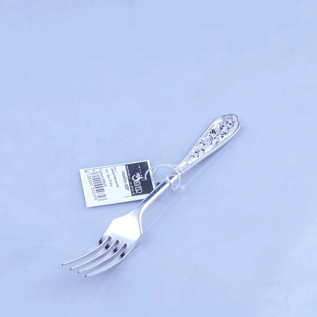 десертная серебряная вилка