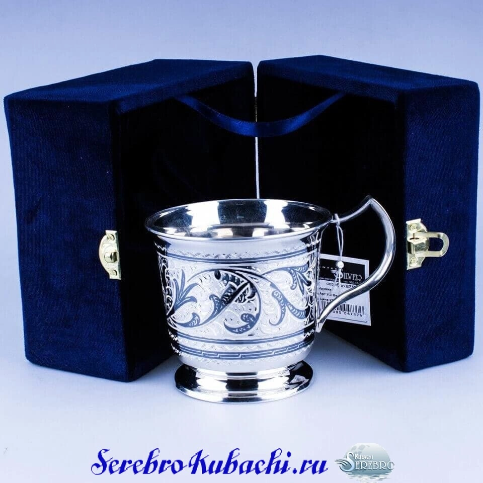 большая кружка серебряная