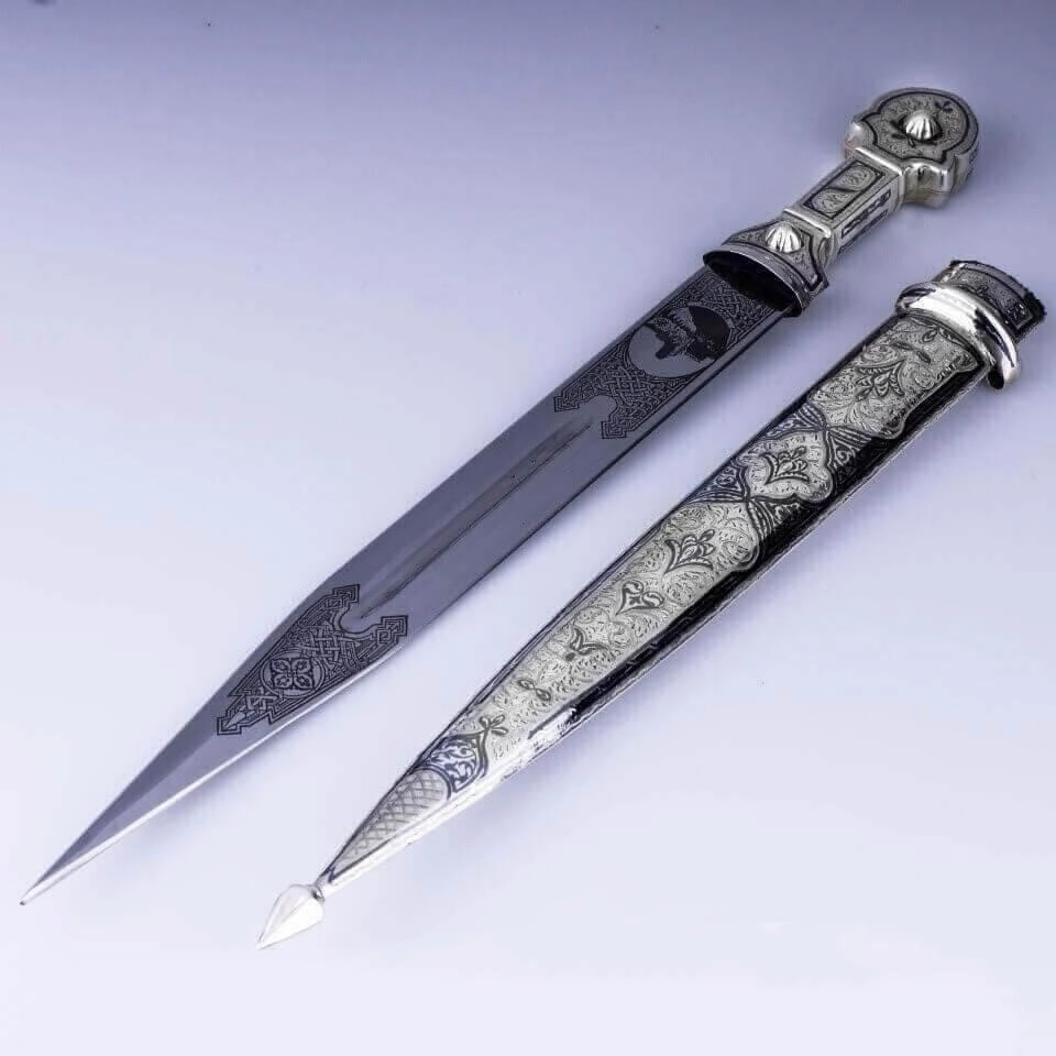 серебряный кинжал кубачи