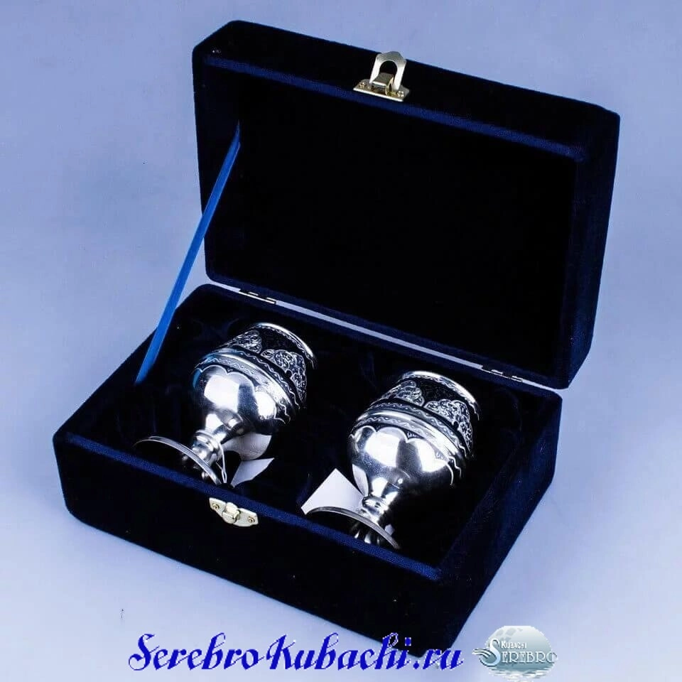 серебряные бокалы для вина