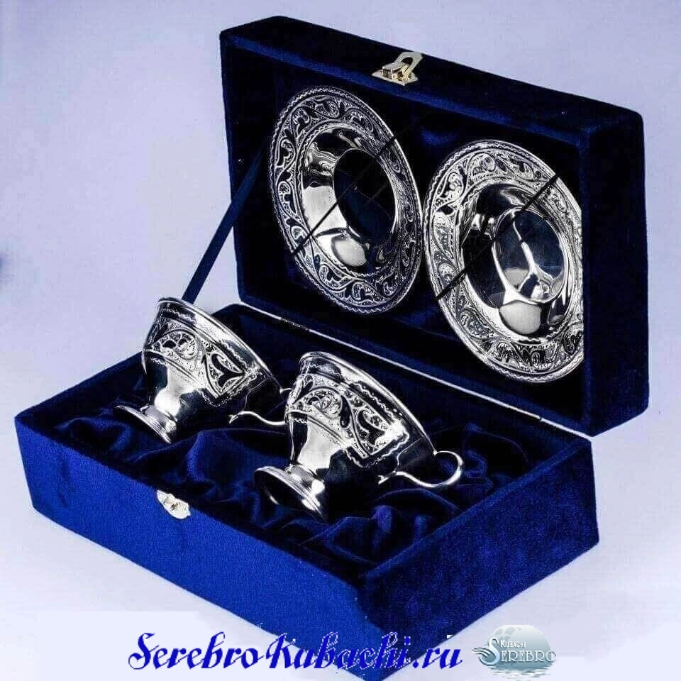 набор из серебряных чайных пар