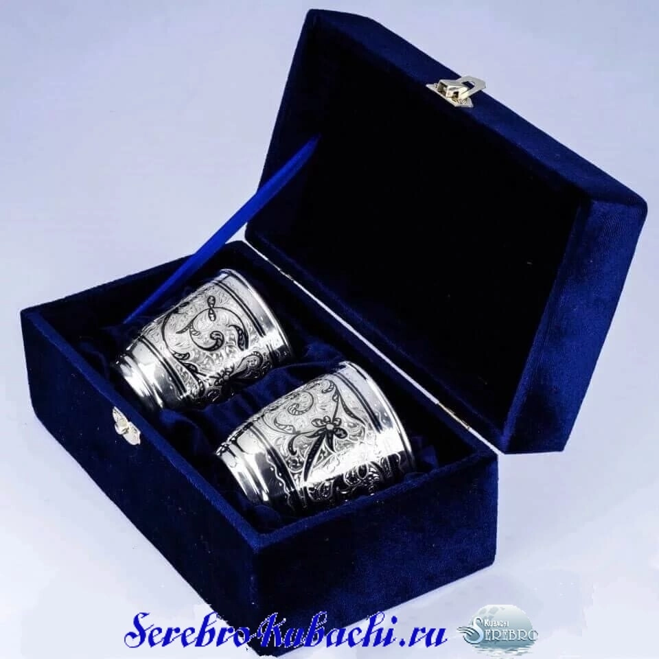 набор серебряных стаканов