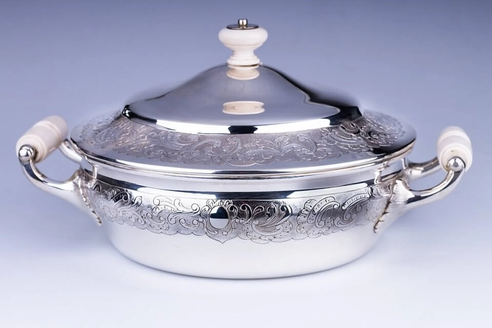 серебряная тюрина/блюдо для горячего