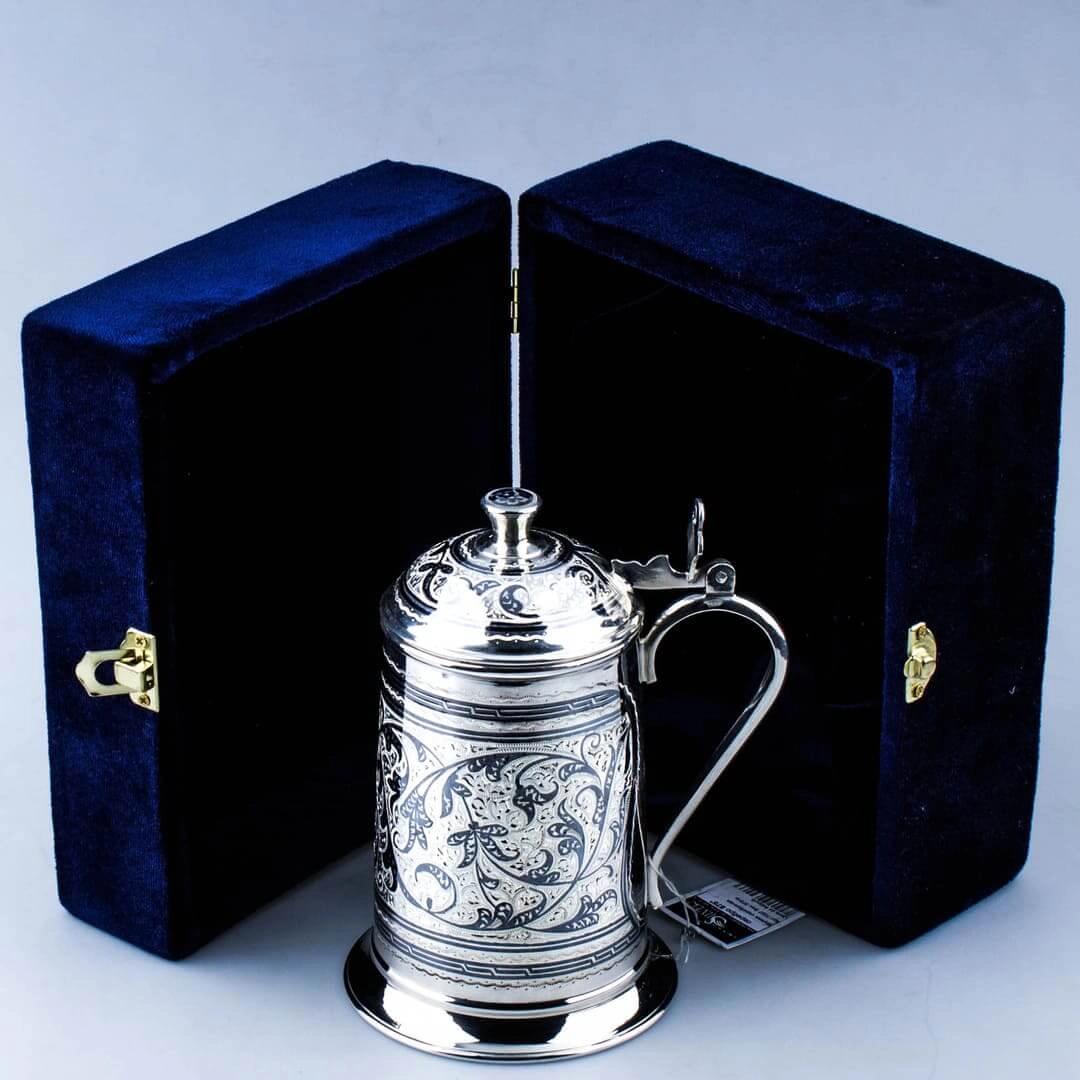 серебряная пивная кружка