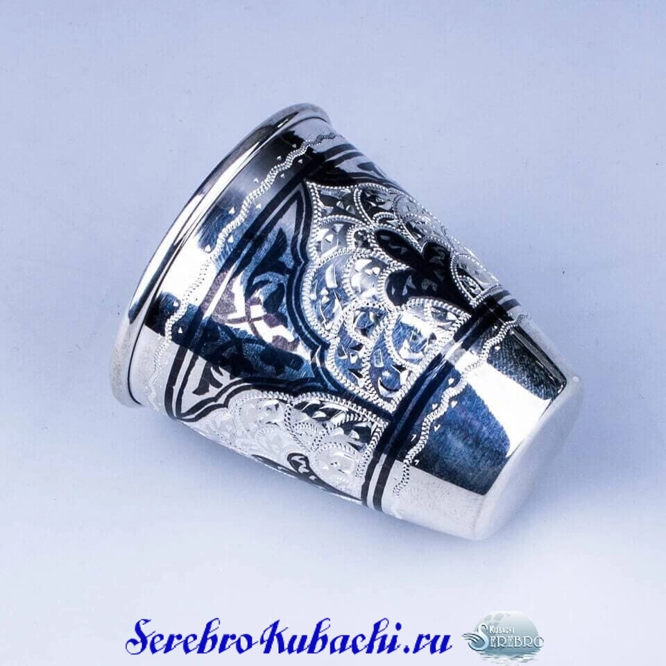 серебряная стопка на 50 мл