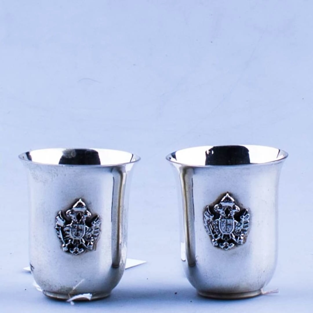 набор стопок герб