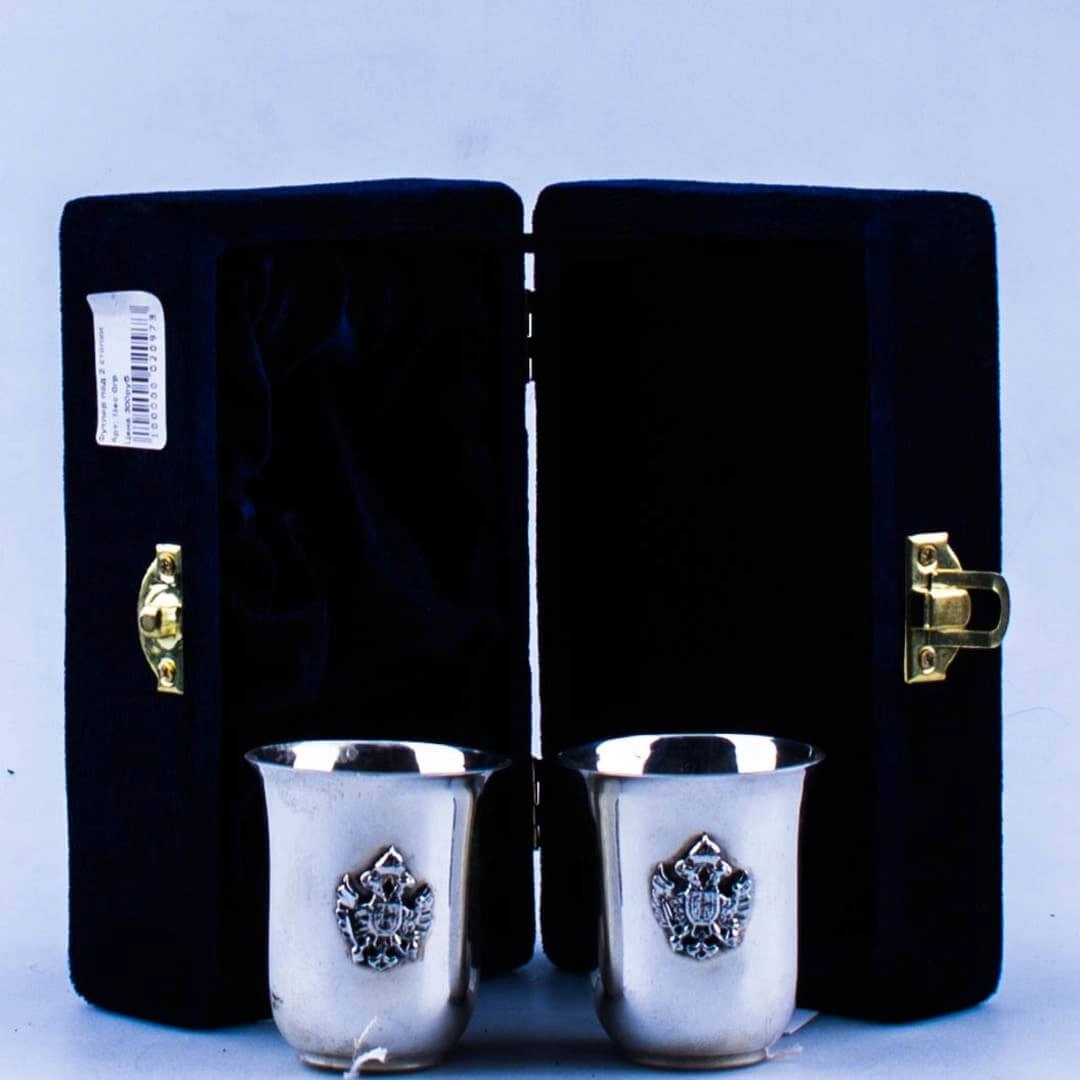 набор серебряных стопок герб
