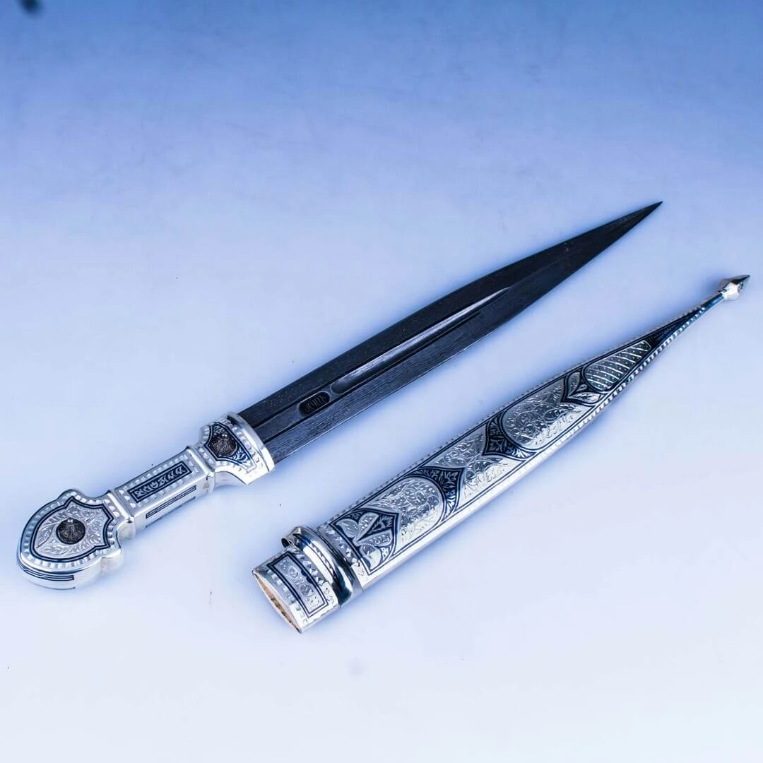 серебряный кинжал булат