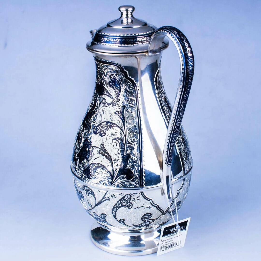 серебряный кувшин
