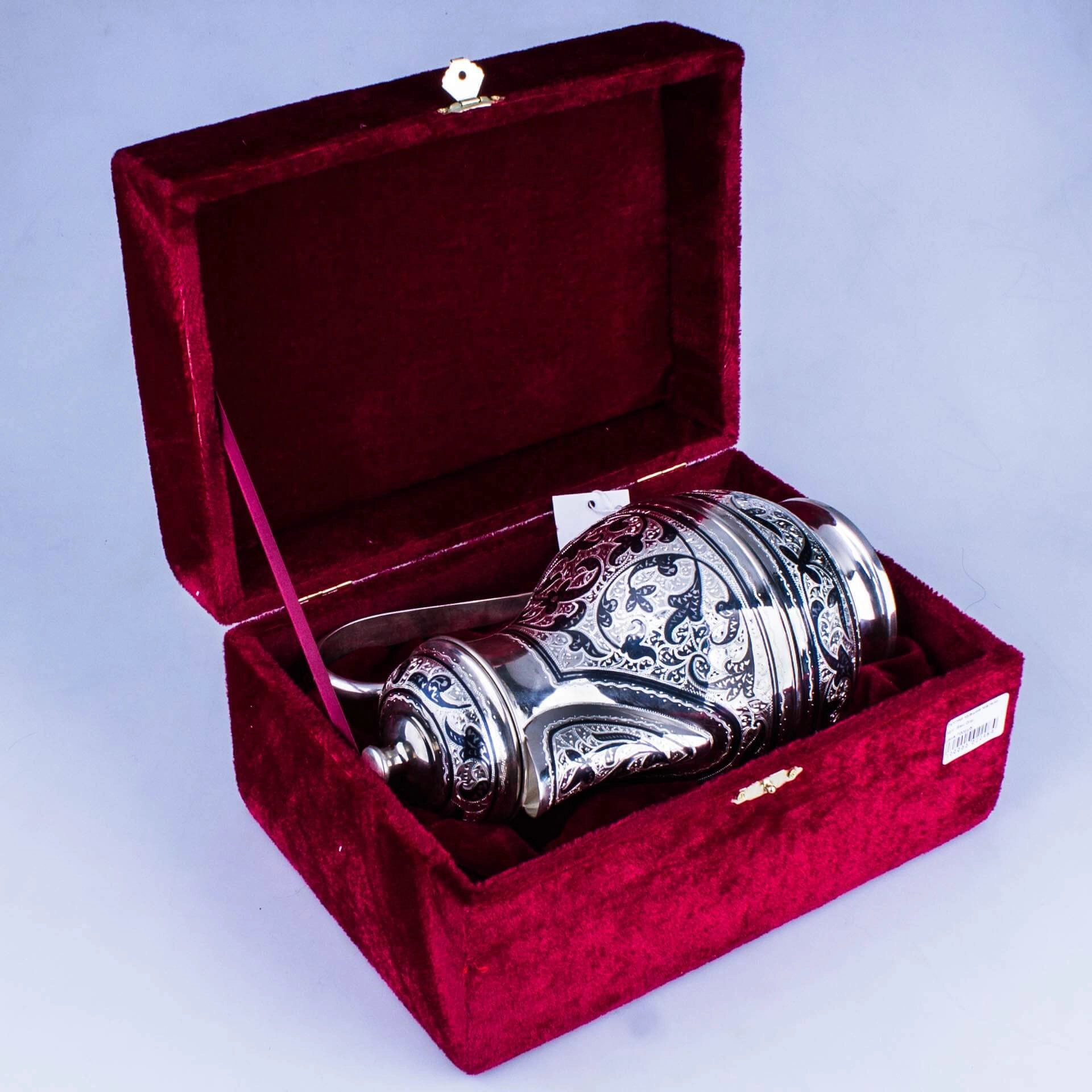 серебряный кувшинчик