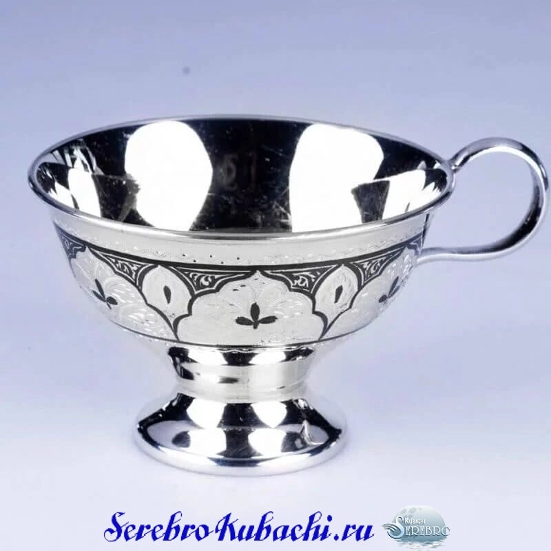 серебряная чайная кружка