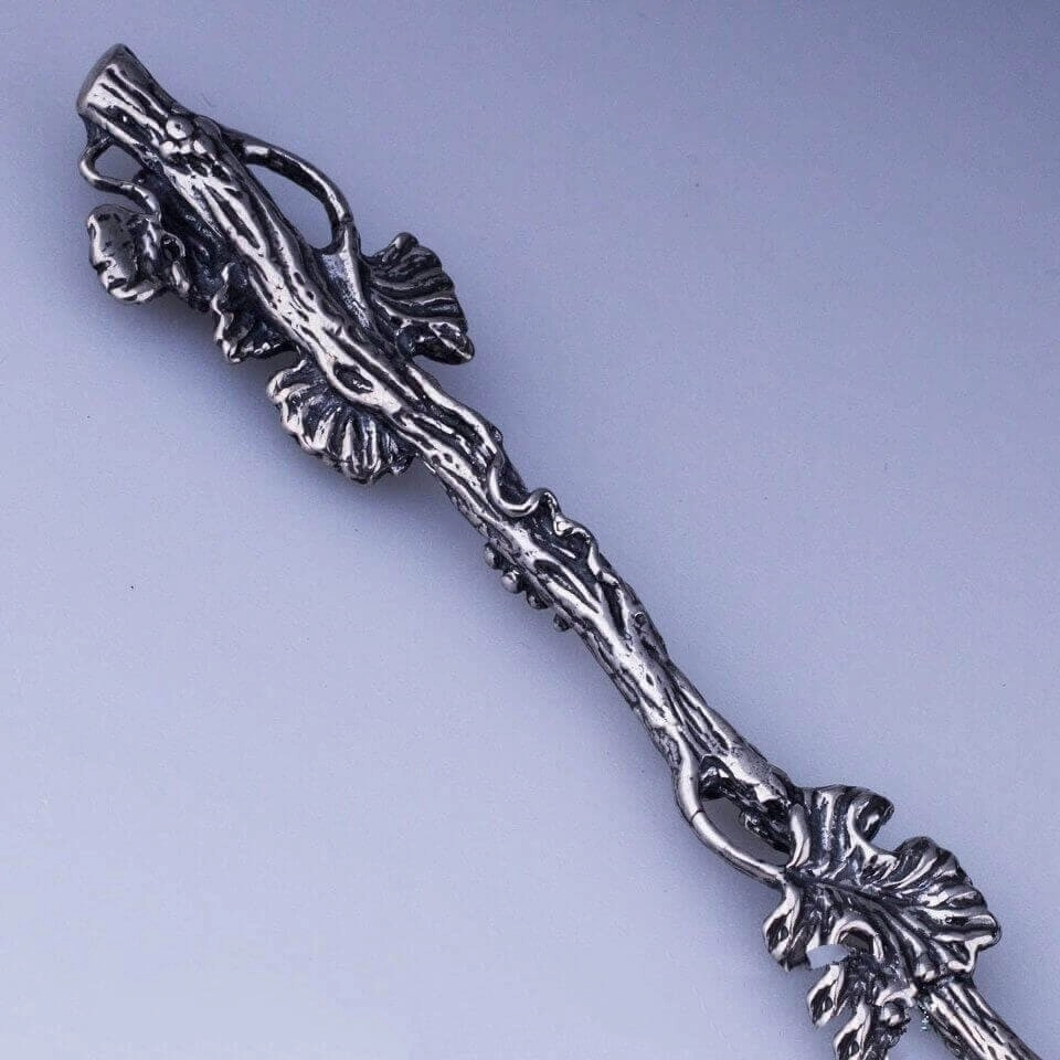 серебряная чайная ложка лоза