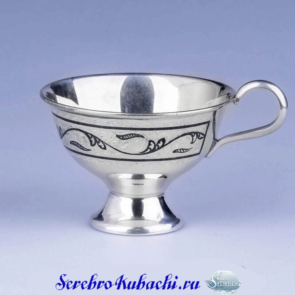 серебряная чайная кружка