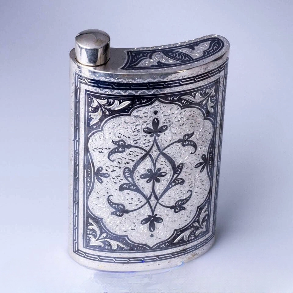 серебряная фляжка для алкоголя