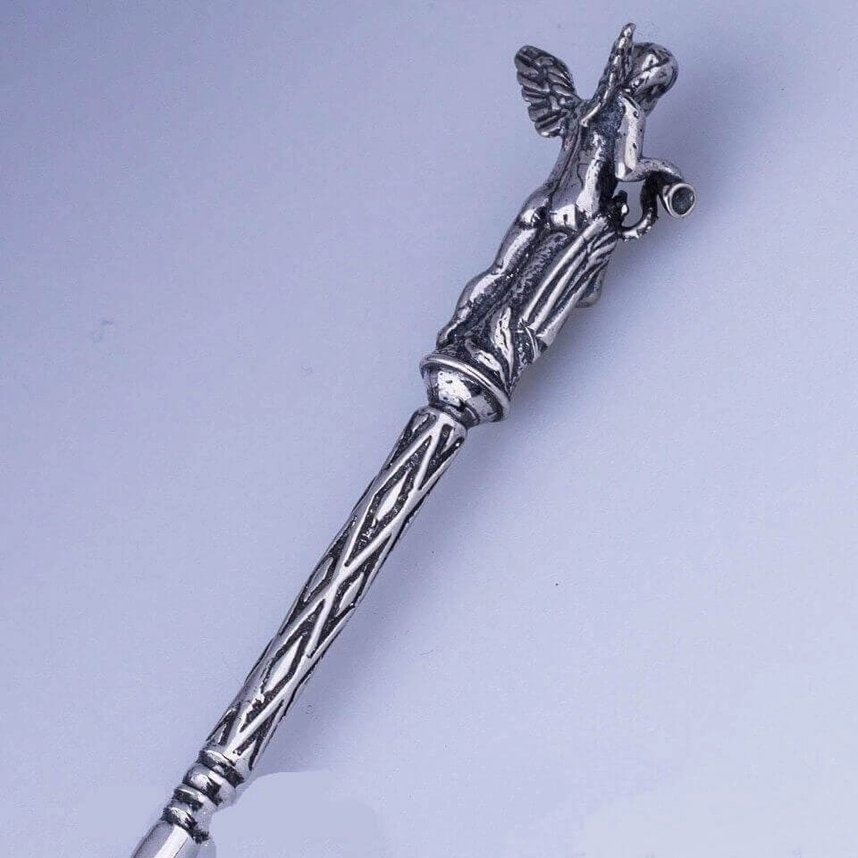 серебряная ложка херувим