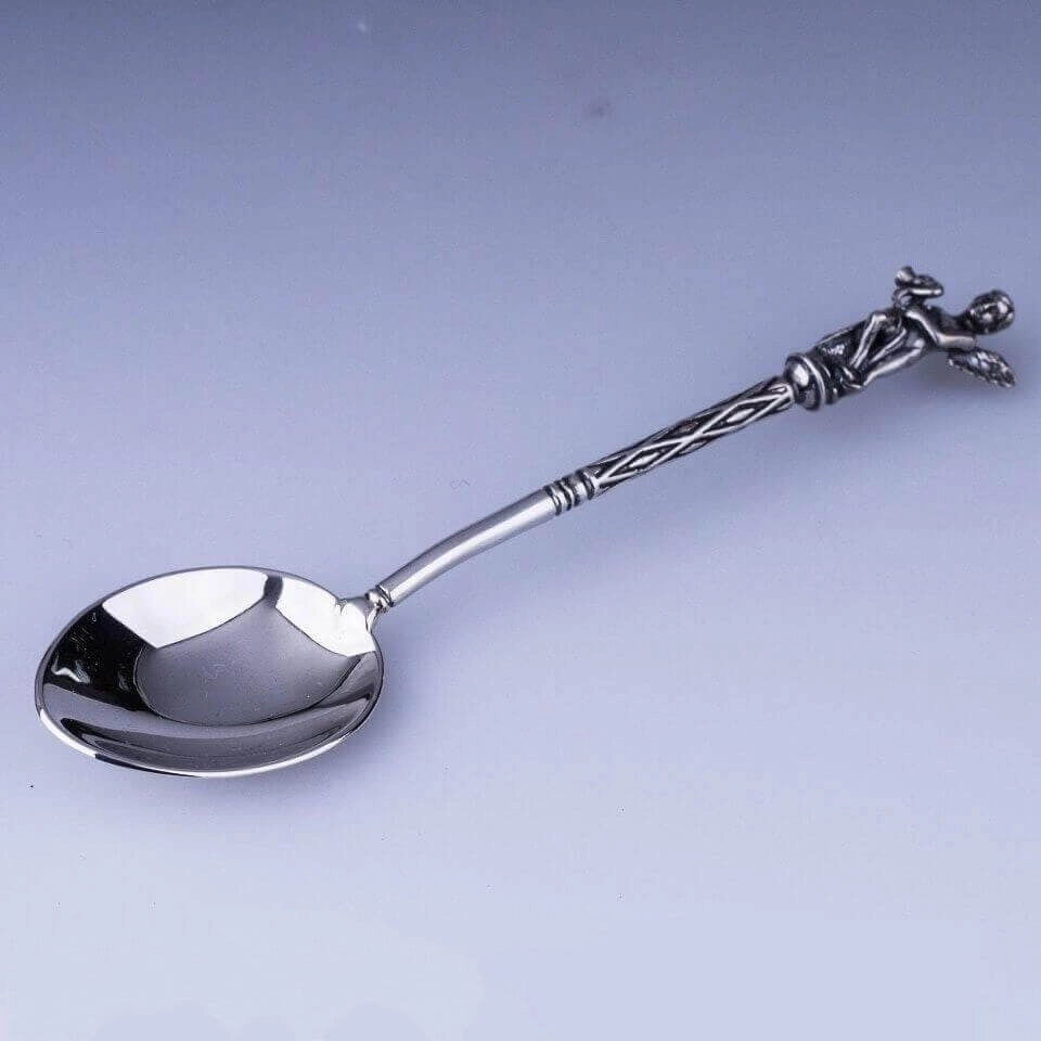 серебряная ложка херувим