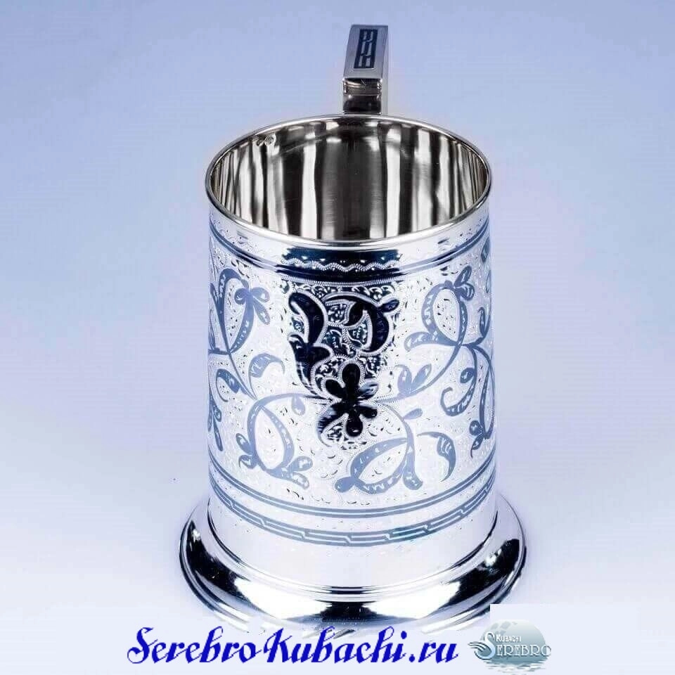 серебряная пивная кружка