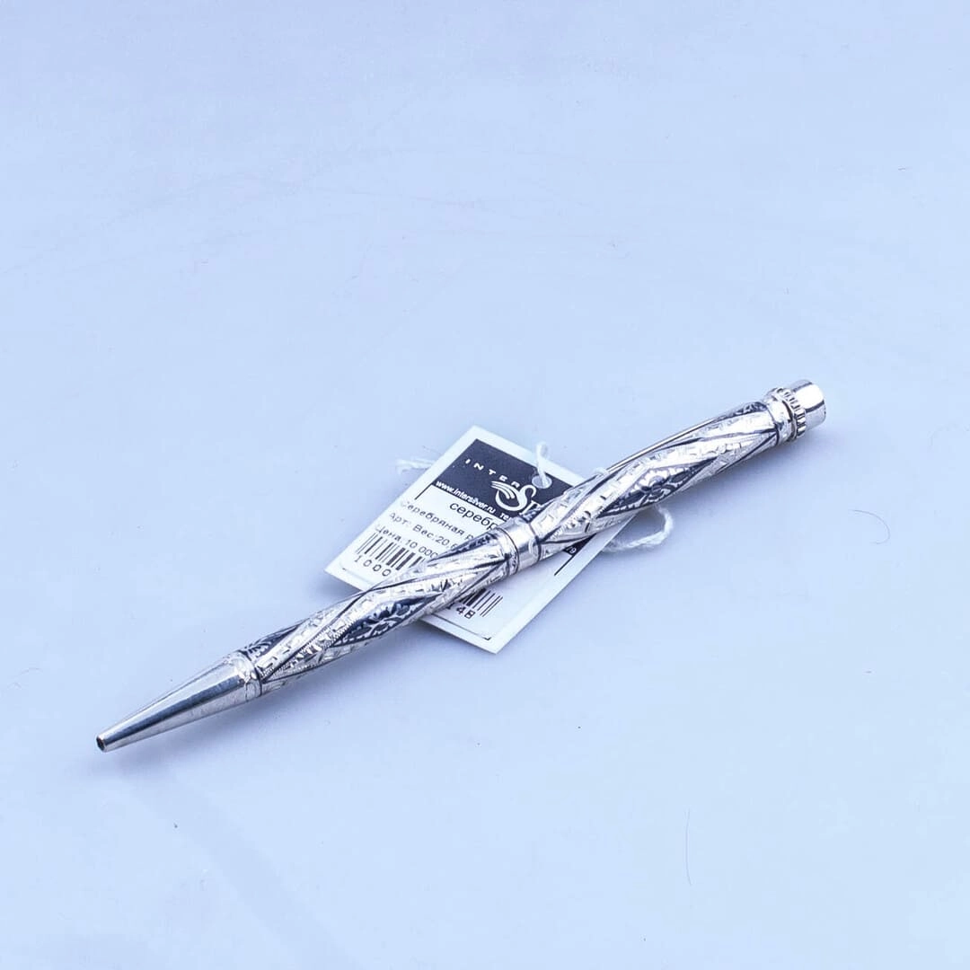 серебряная шариковая ручка