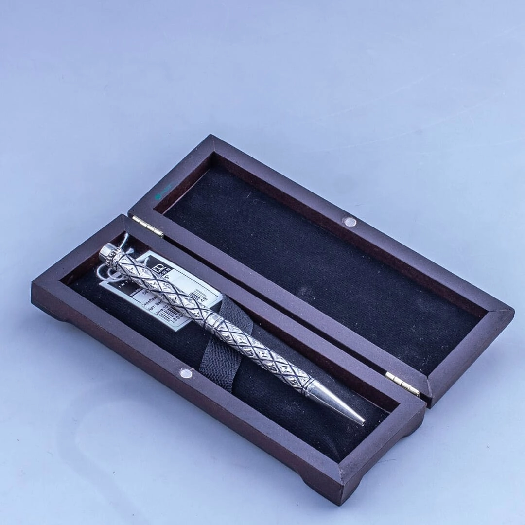 cеребряная ручка в подарок мужчине