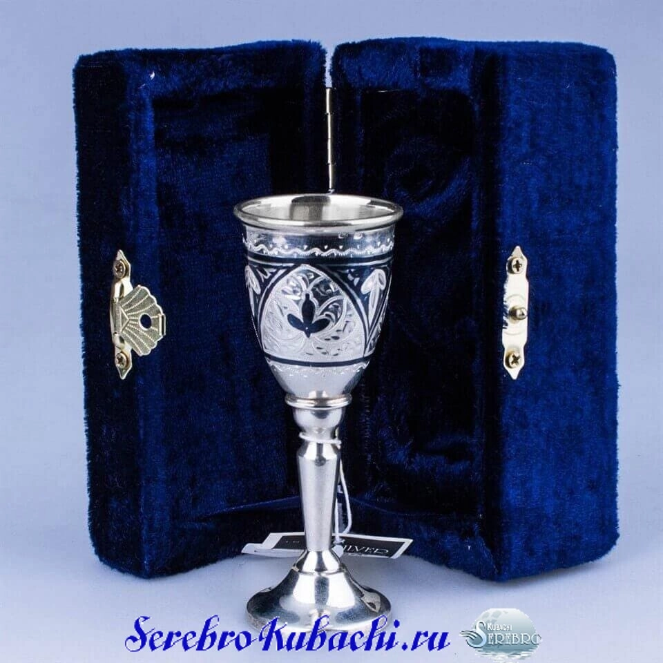 серебряная рюмка для коньяка