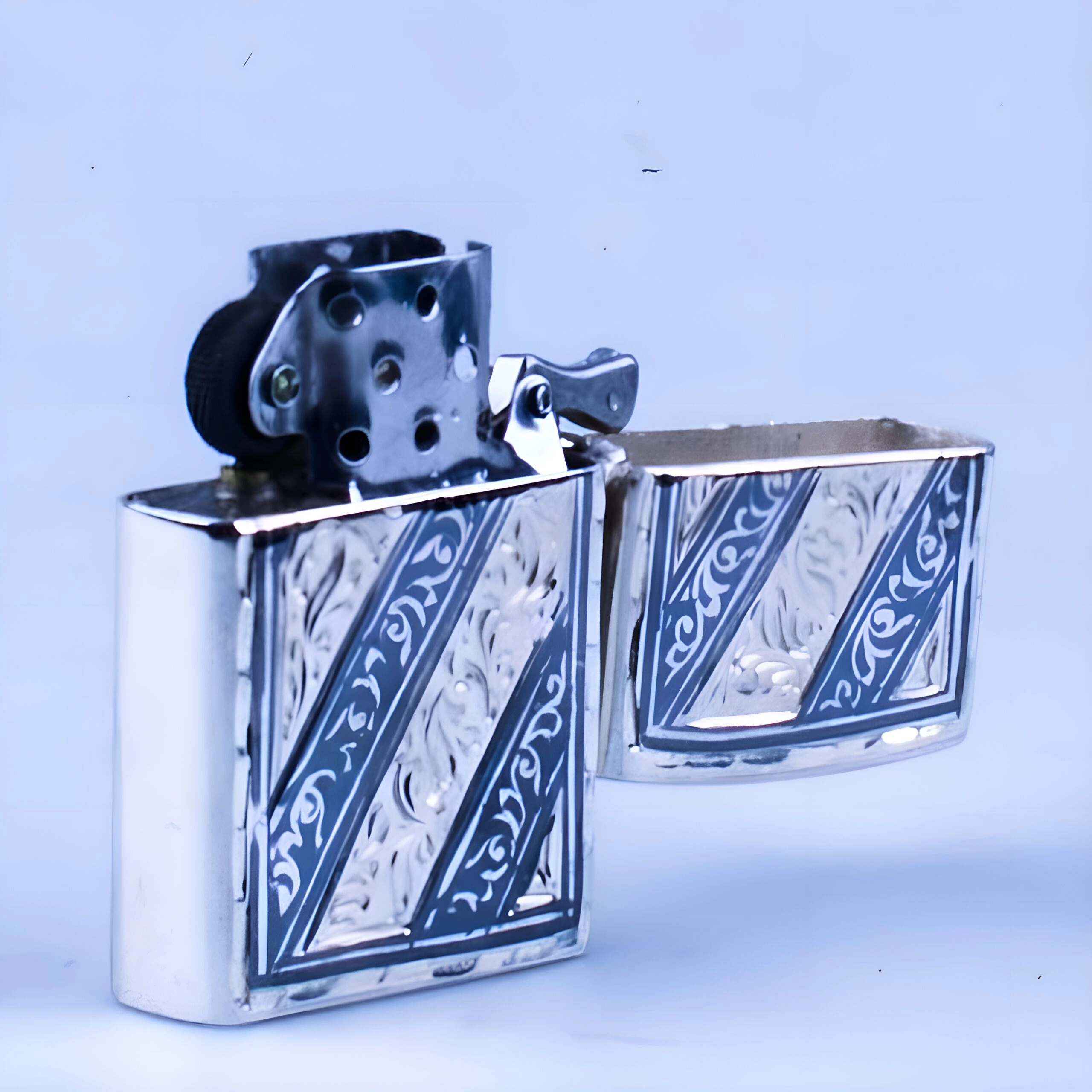 серебряная зажигалка zippo