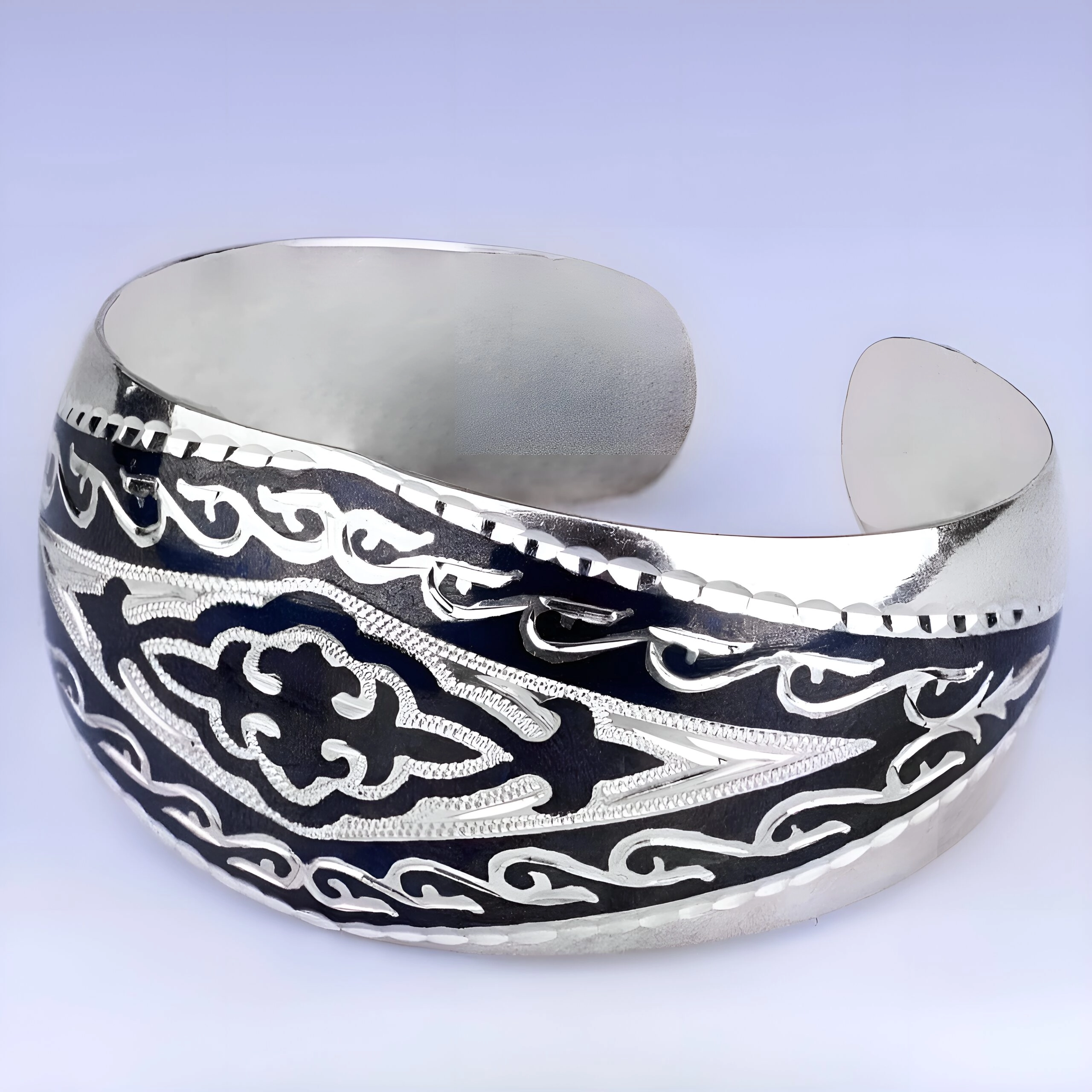 широкий женский серебряный браслет