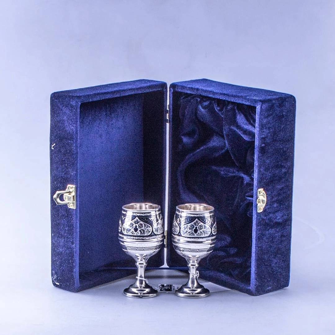 серебряные бокалы