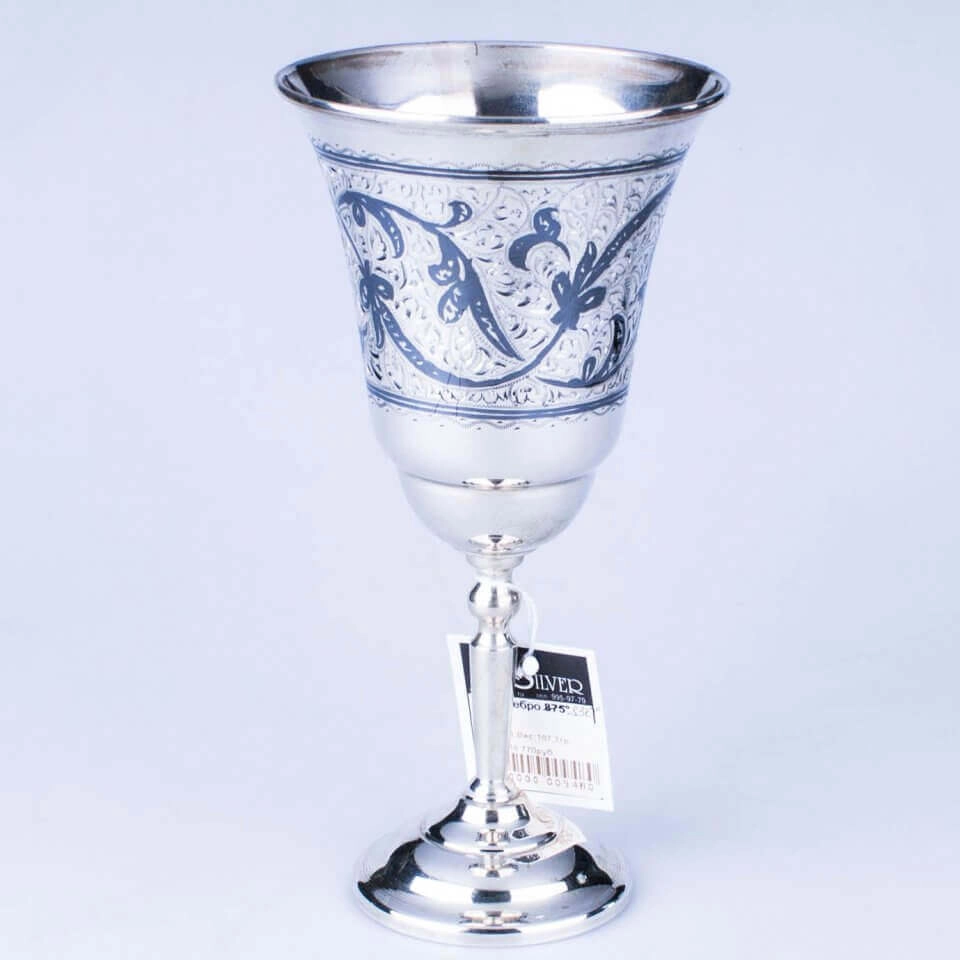 серебряный фужер