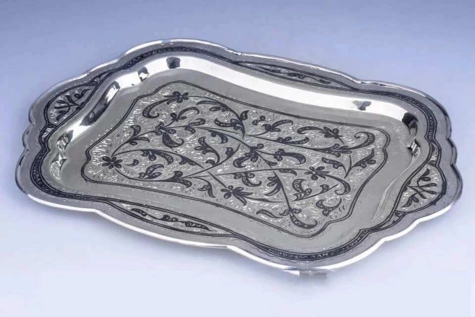 квадратный серебряный поднос