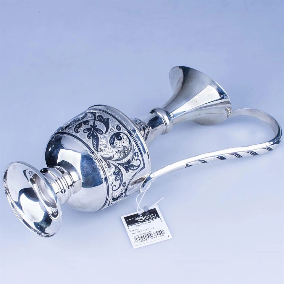 кувшин из серебра