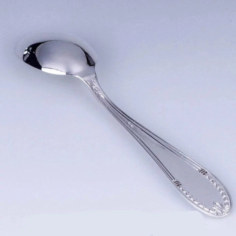 серебряная столовая ложка