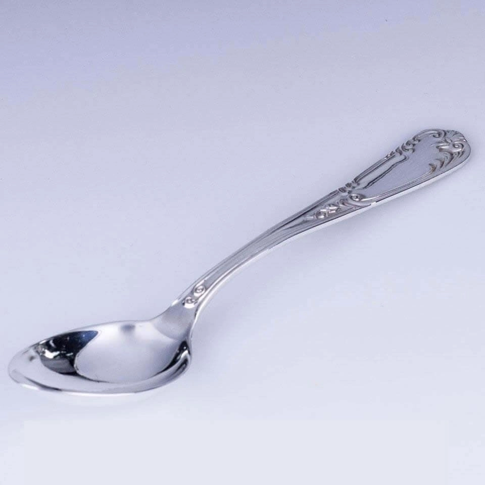 столовая серебряная ложка