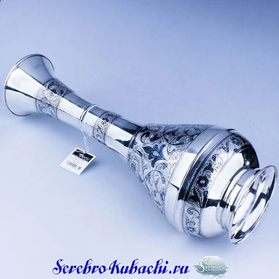ваза из серебра