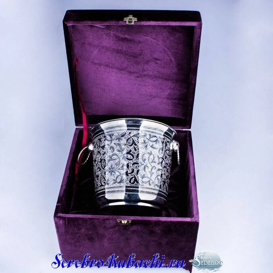 серебряное ведро для шампанского