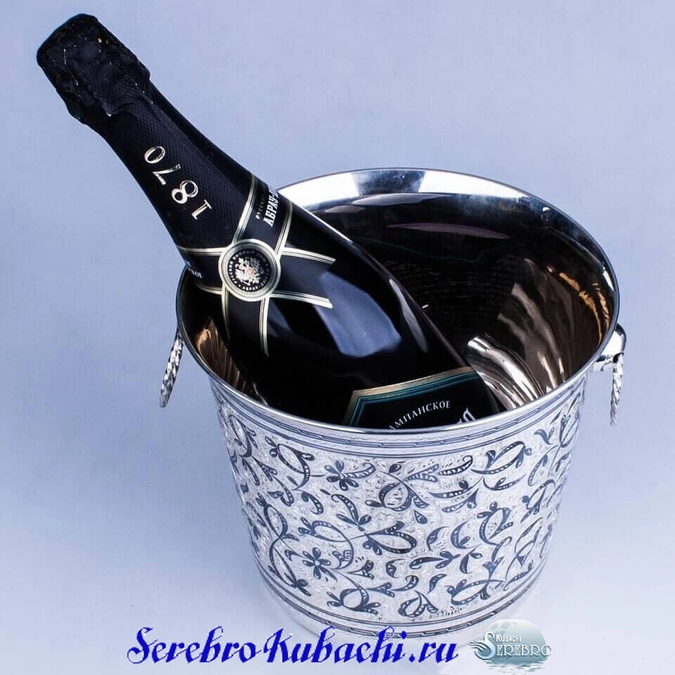 серебряное ведро для шампанского