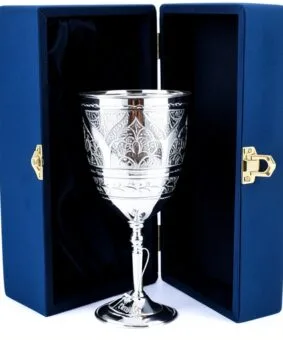 Серебряный кубок под вино 1