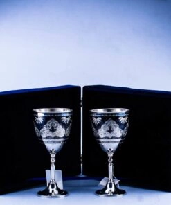 набор серебряных кубков