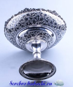 большая серебряная фруктовница