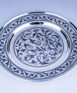 большая серебряная тарелка