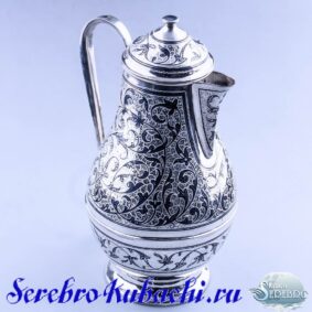 большой серебряный кувшин