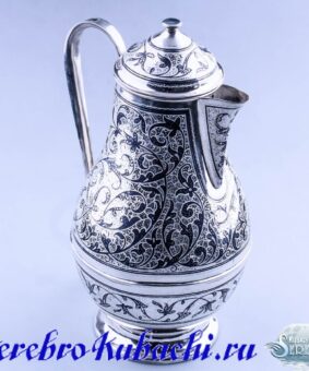 большой серебряный кувшин