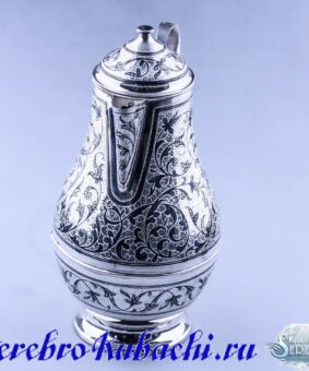 большой серебряный кувшин
