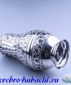 большой серебряный кувшин
