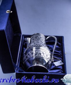 большой серебряный кувшин