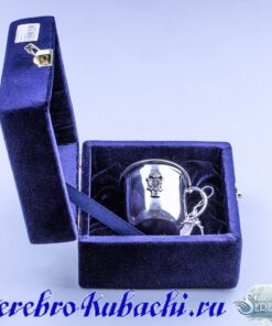 детская серебряная кружка