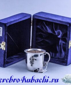 детская серебряная кружка