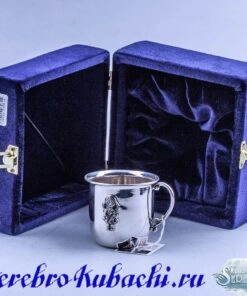 детская серебряная кружка