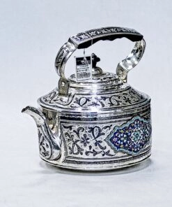 электрический серебряный чайник