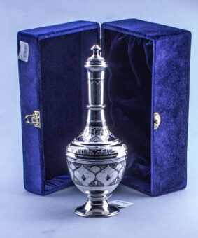 графин серебряный с футляром
